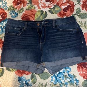 Time and Tru Size 12 Shorts Like New